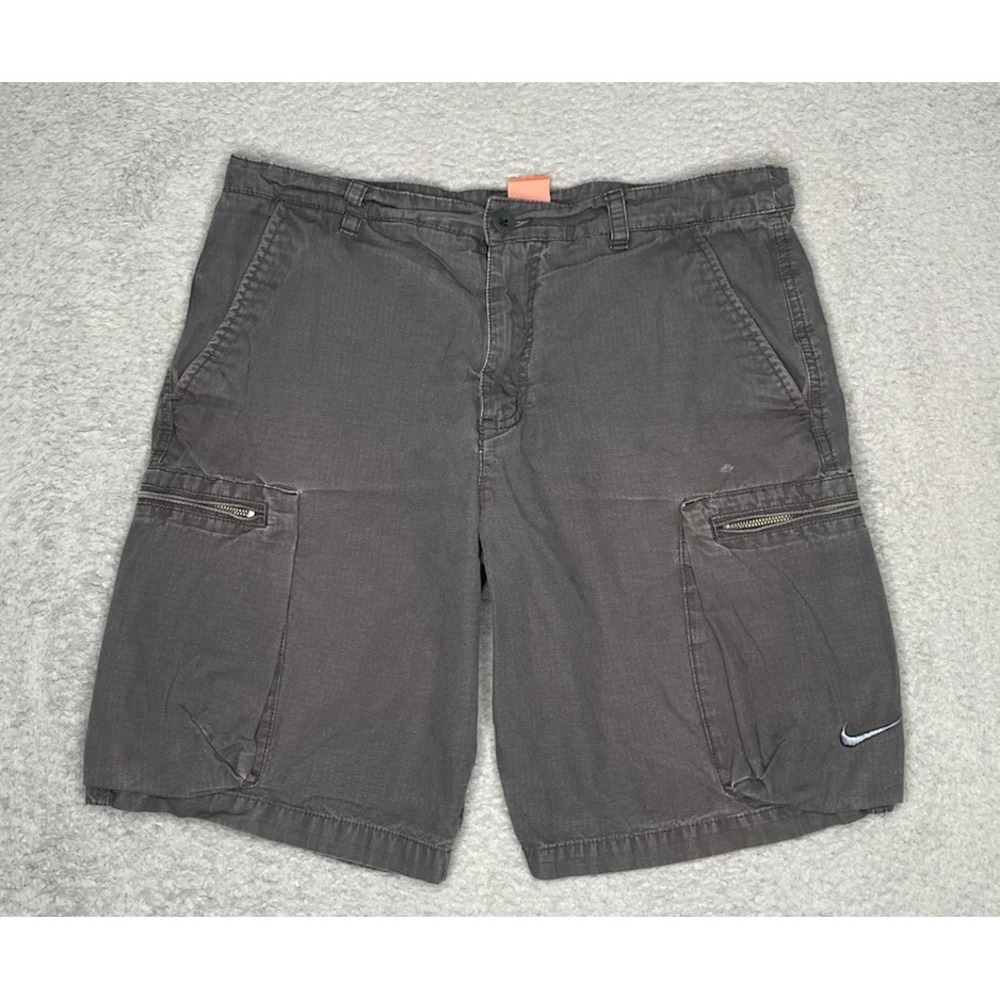 Nike Athletic Dep Shorts Men Size 34 Gray Cargo Pocket Flat Front Outdoor Travel
